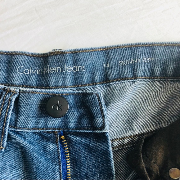 Calvin Klein Skinny Jeans. Size: 14 - Picture 7 of 8